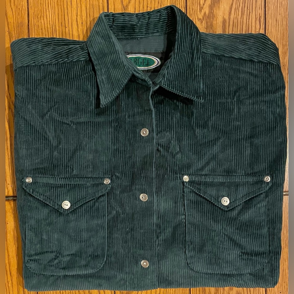 Vintage Argee women’s forest green corduroy button down shirt, size medium